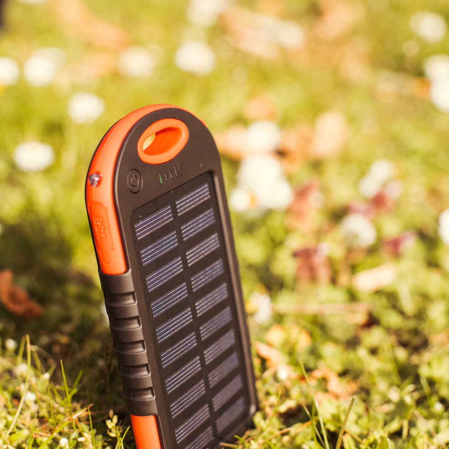 Solar Powerbank Premium - oplad dine enheder hvor som helst - testvinder