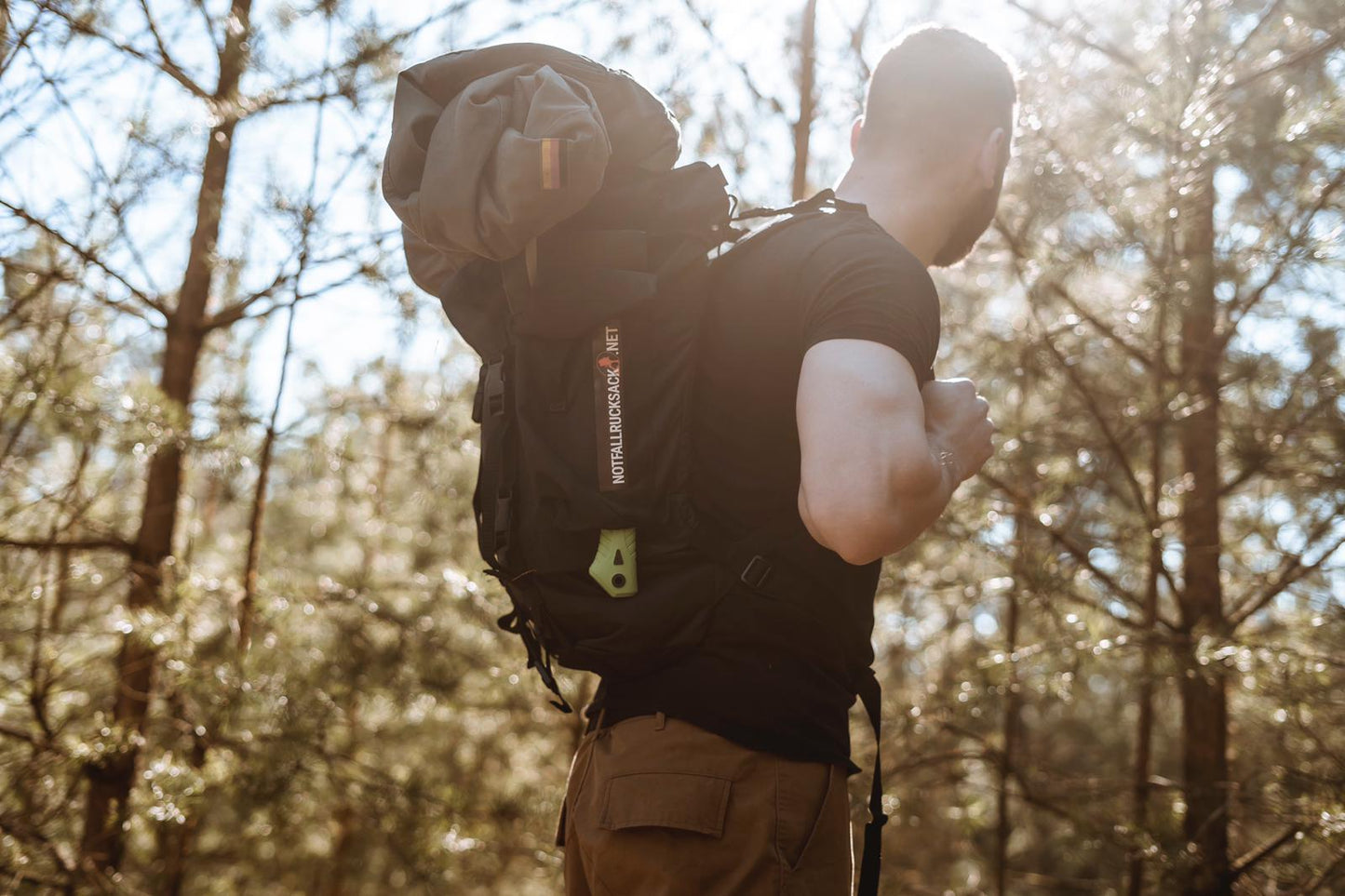 Emergency backpack basic - including food, sleeping, first aid