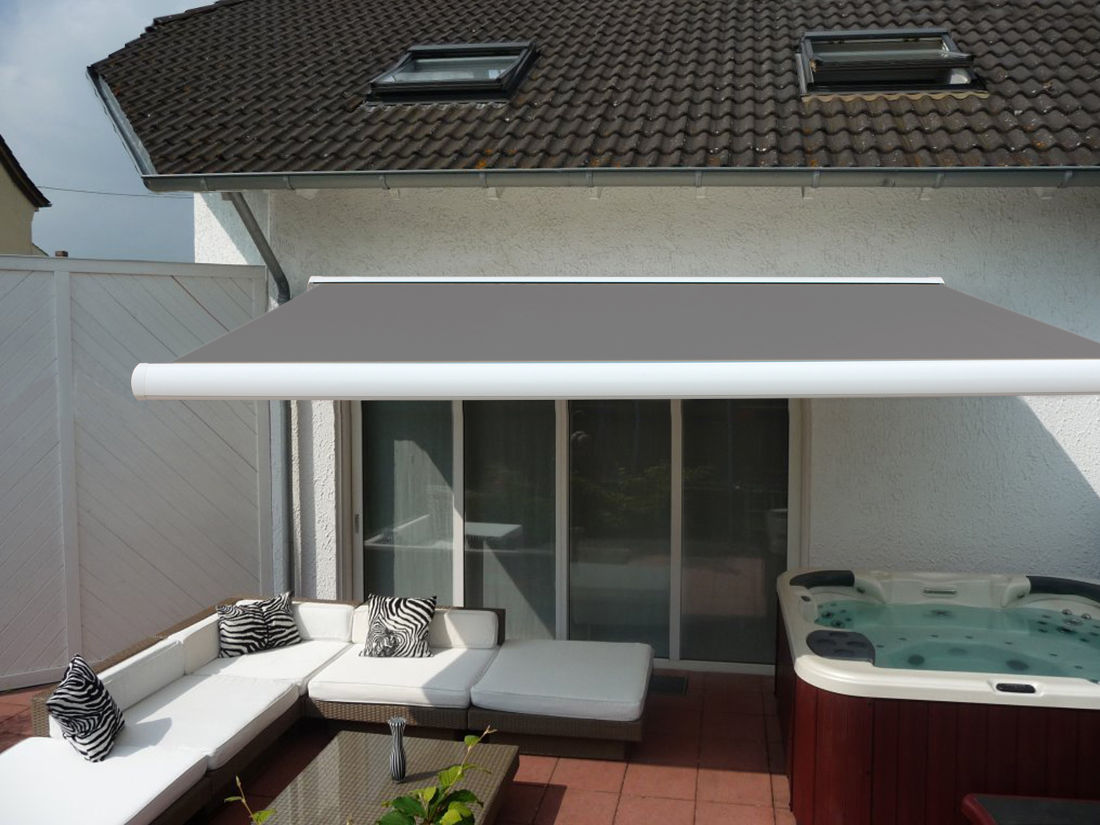 Electric full cassette awning 600 x 300 cm